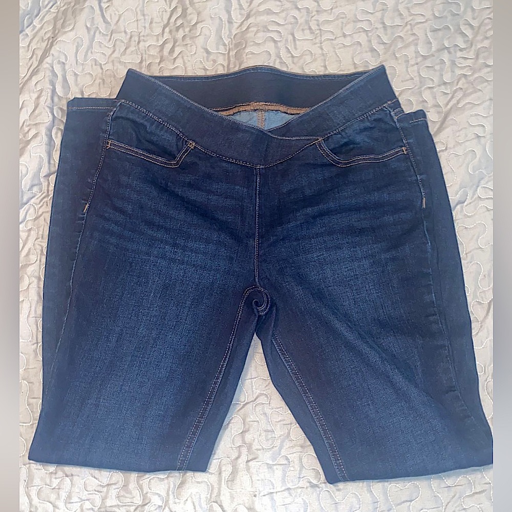 m jeans by maurices™ Cool Comfort Crossover Pull On Jegging